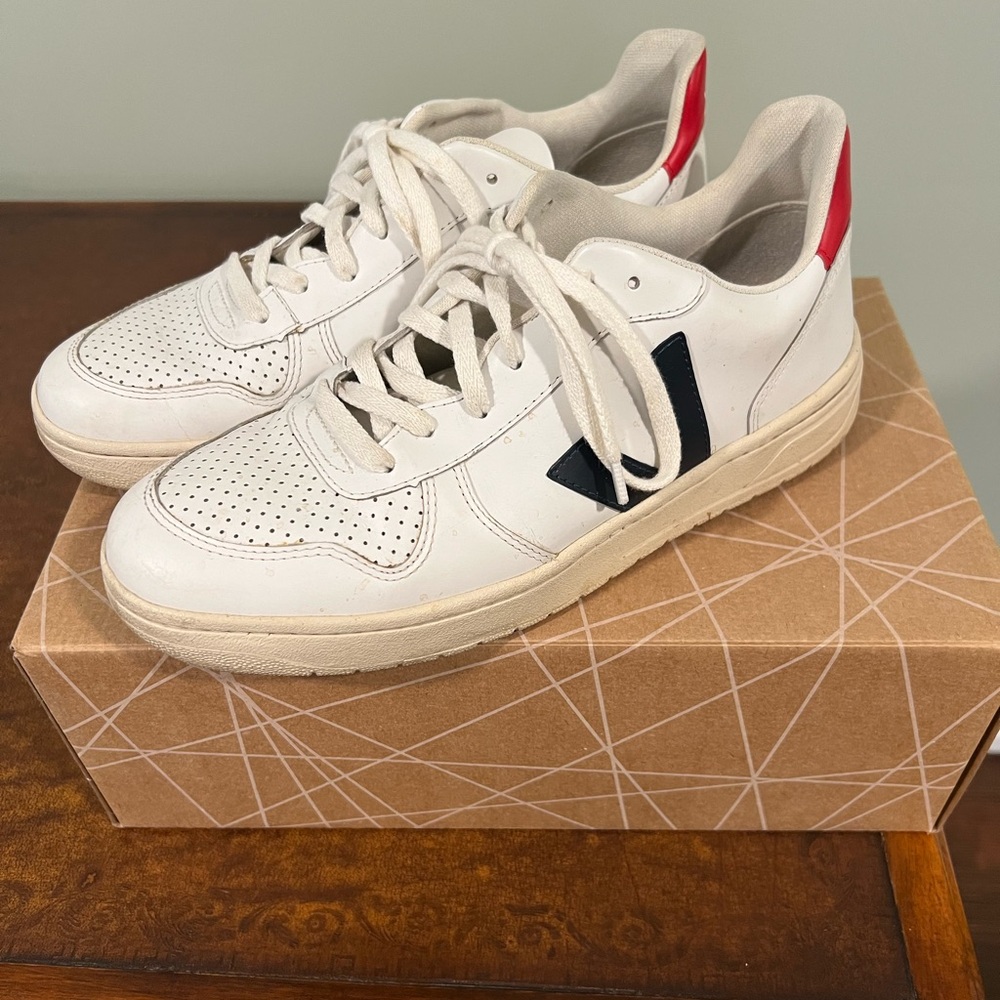 Veja V-10 Men’s Sneakers